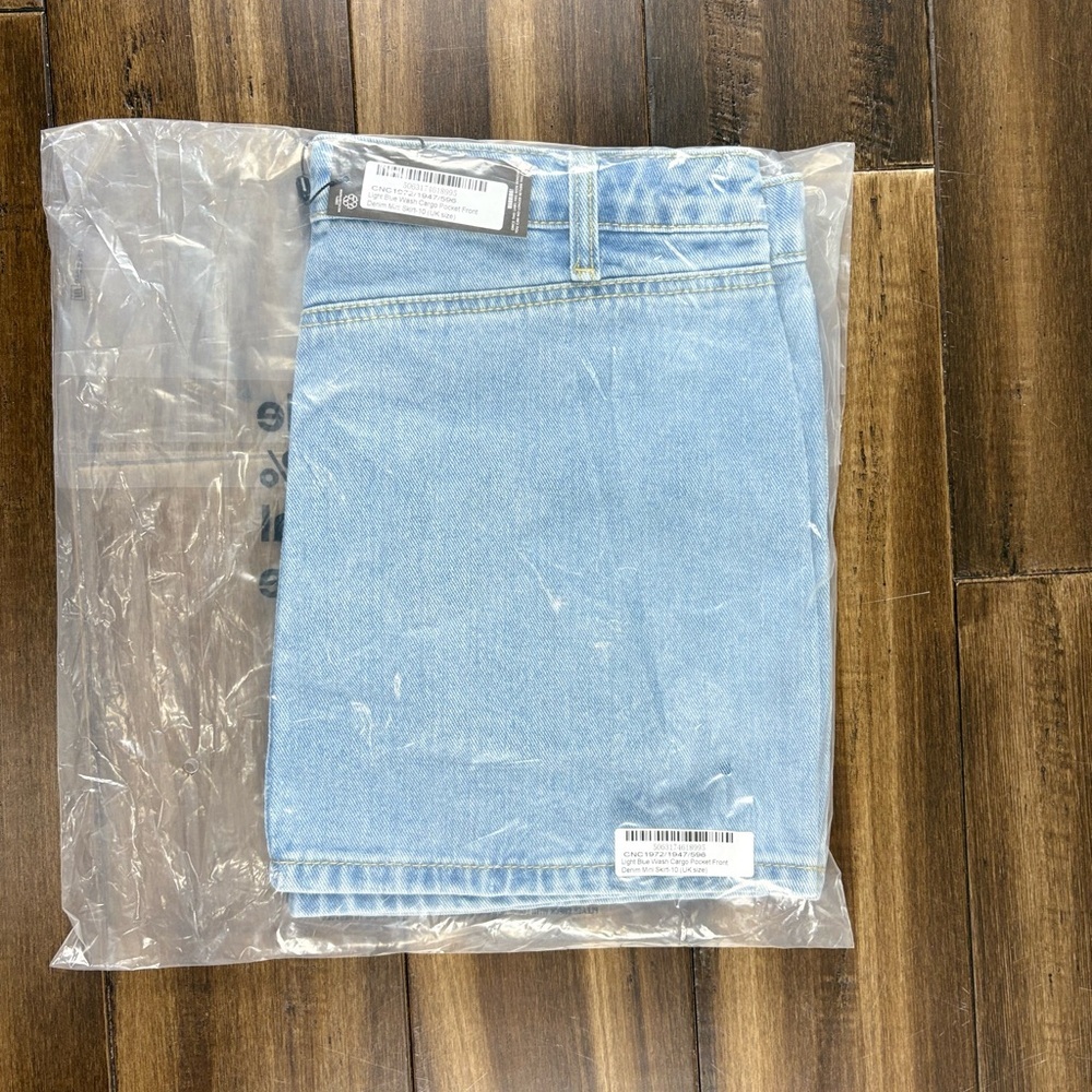 NWT PLT Light Blue Wash Cargo Pocket Front Denim Mini Skirt Y2K micro vintage - Picture 3 of 6